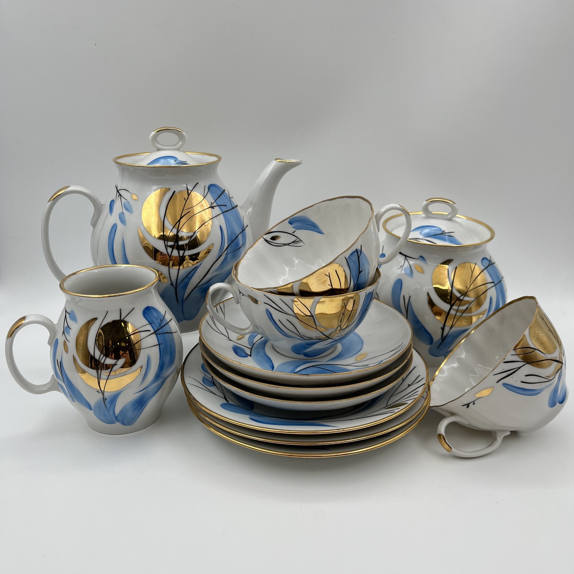 Сервиз чайный "Зимнее солнце" на 3 персоны (12 предметов), фарфор, роспись, золочение, Дулевский фарфоровый завод (Дулёво), СССР, 1988 г.