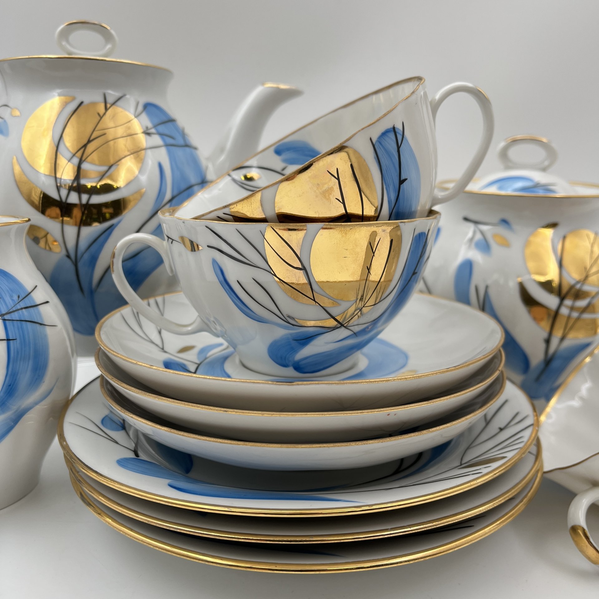 Сервиз чайный "Зимнее солнце" на 3 персоны (12 предметов), фарфор, роспись, золочение, Дулевский фарфоровый завод (Дулёво), СССР, 1988 г.