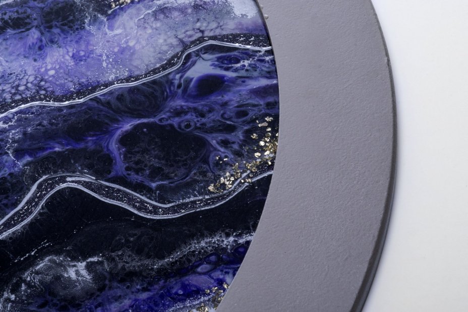 Панно настенное декоративное "Северное сияние", авторская работа в технике Resin Art, глянцевое 3D покрытие, натуральный камень, Россия, 2021 г.