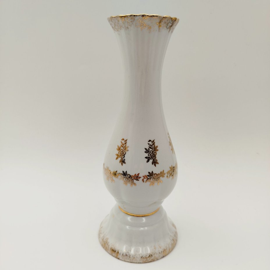 Подсвечник на одну свечу с цветочным декором золотистого цвета, фарфор, золочение, Chodziez, Польша, 1964-1980 гг.