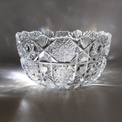Салатник круглой формы с резным геометрическим декором, хрусталь, пресс, СССР, 1970-1990 гг.
