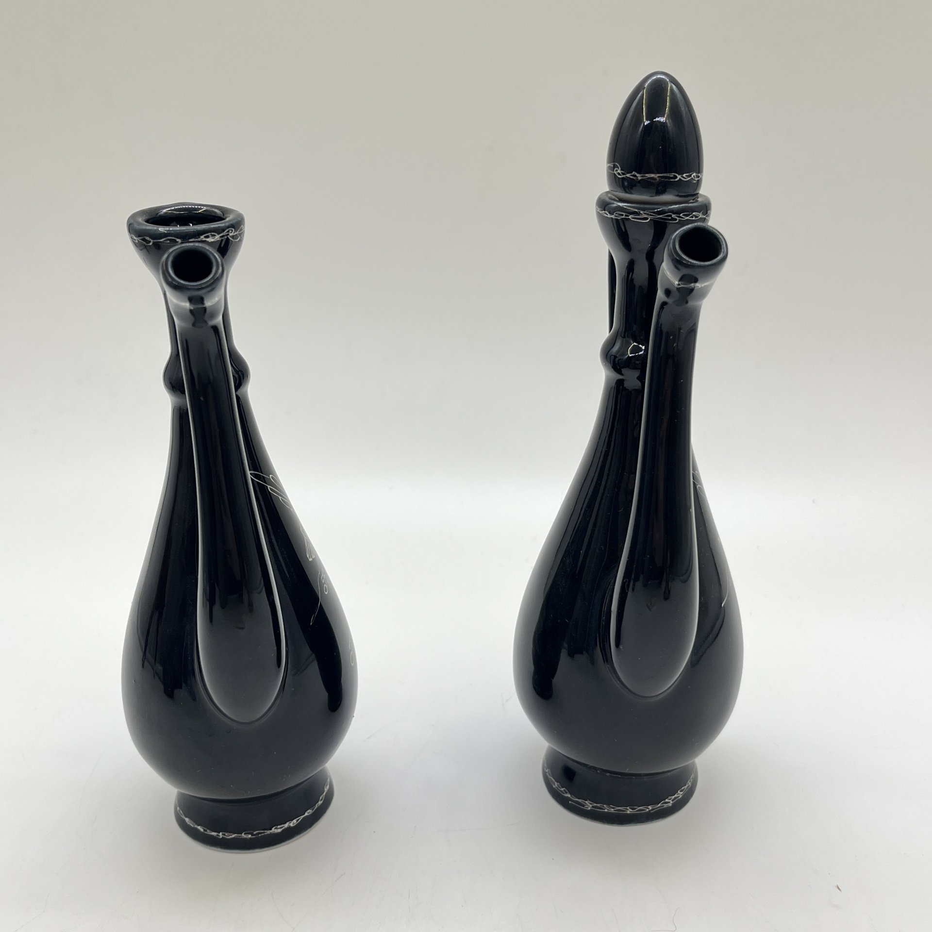 Набор из 2 кувшинчиков для масел с дарственной надписью, керамика, СССР, 1974 г.