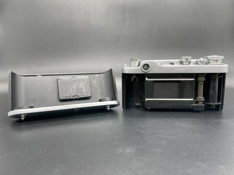 Фотоаппарат пленочный "ФЭД-2" с объективом "Индустар-50" в оригинальном кофре, Харьковский машиностроительный завод им. Дзержинского (ФЭД)
