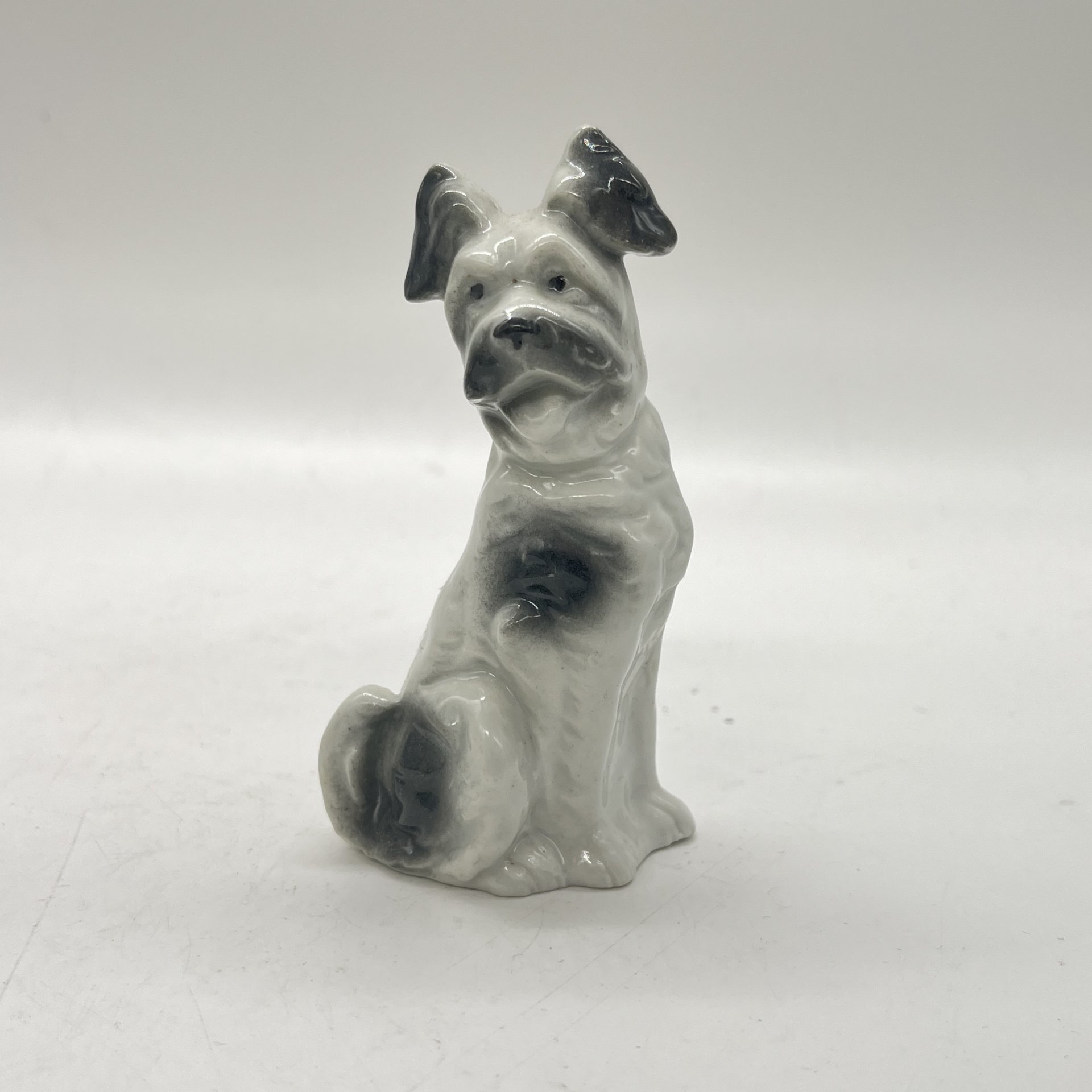 Статуэтка "Собака", фарфор, роспись, Западная Европа, 1980-1990 гг.