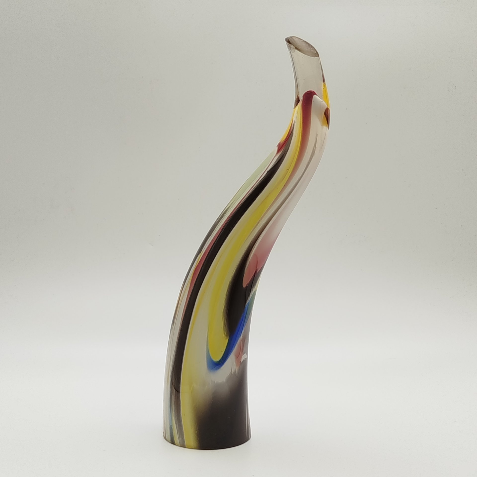 Рог изобилия, декорированный разными оттенками