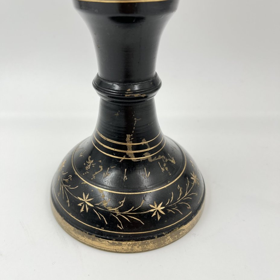 Ваза в восточном стиле (большая), украшенная растительным декором