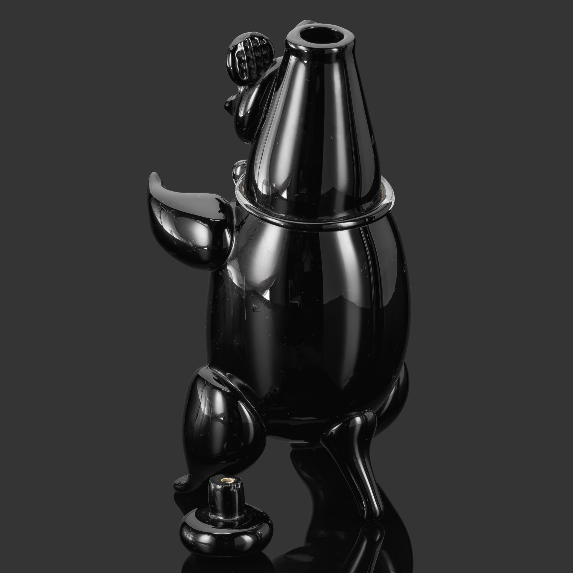 Штоф "Медведь", автор Мациевский Ярослав Григорович (предположительно), стекло, гутная техника, Львовская керамико-скульптурная фабрика (ЛКСФ), СССР, 1970-1990 гг.