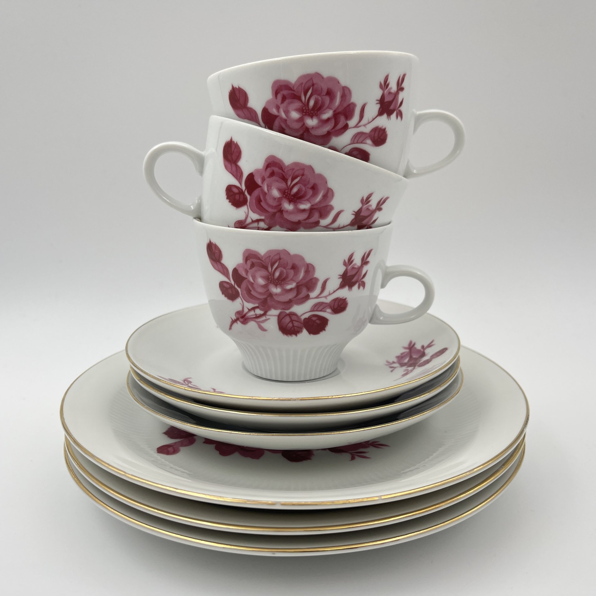 Набор чайных трио с цветочным декором на 3 персоны, фарфор, деколь, золочение, Colditz (Кольдиц), ГДР, 1970-1990 гг.