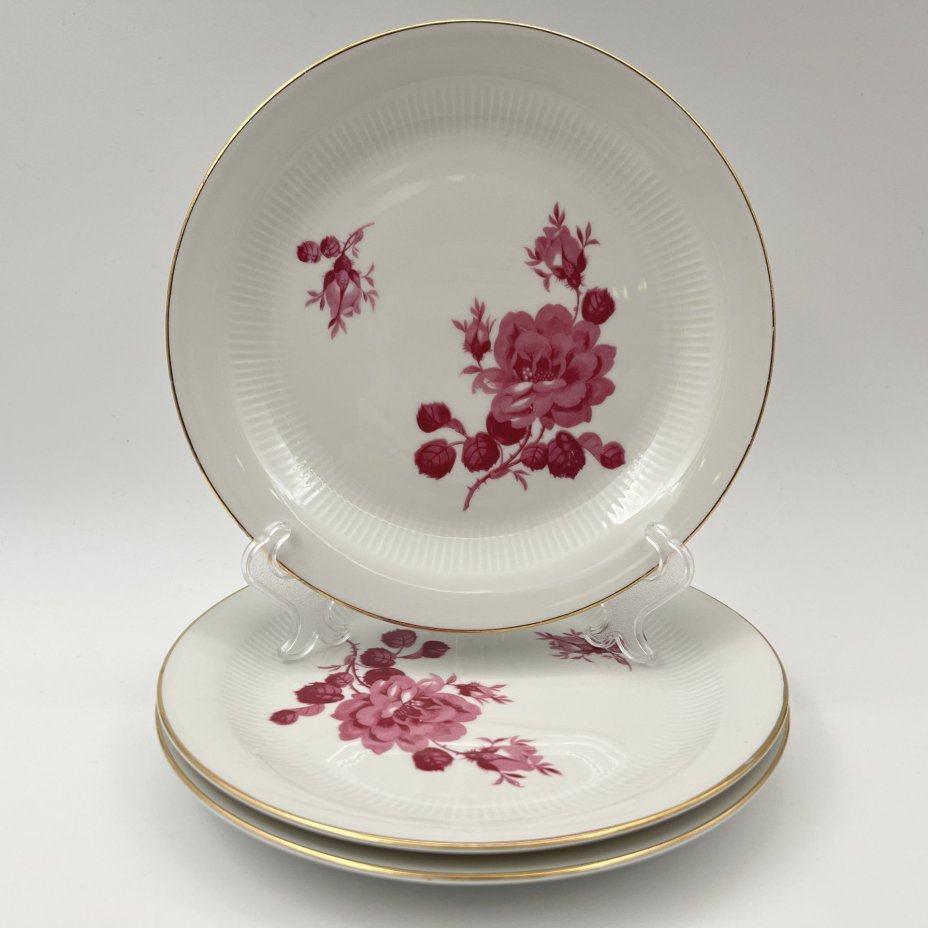 Набор чайных трио с цветочным декором на 3 персоны