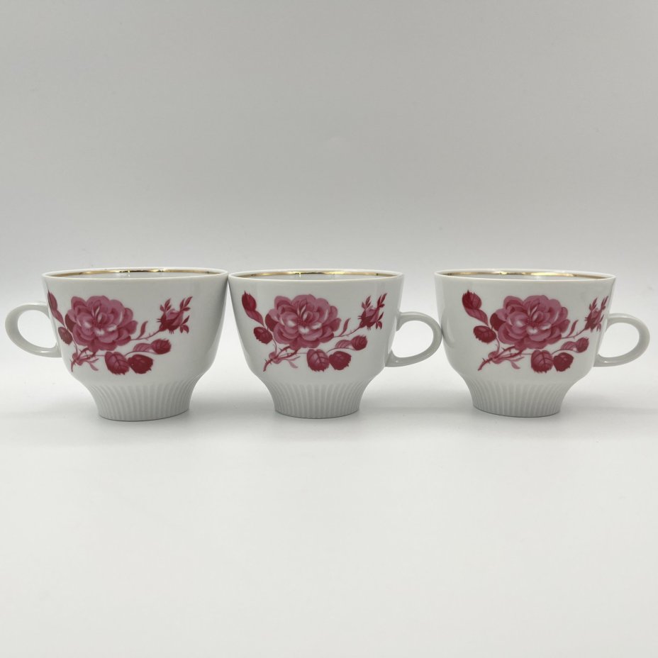Набор чайных трио с цветочным декором на 3 персоны