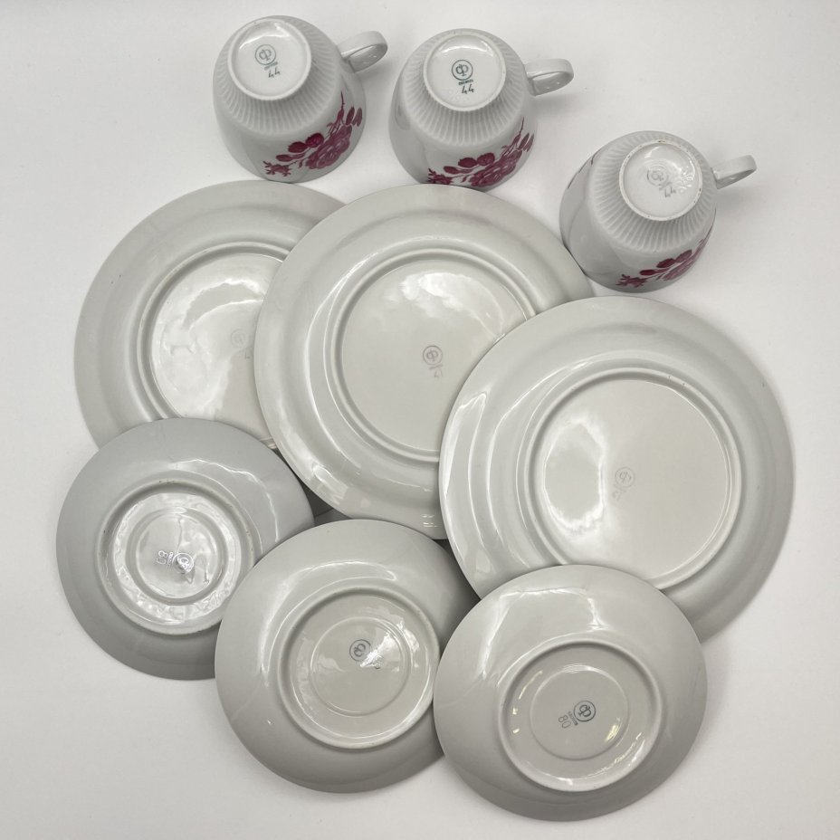 Набор чайных трио с цветочным декором на 3 персоны