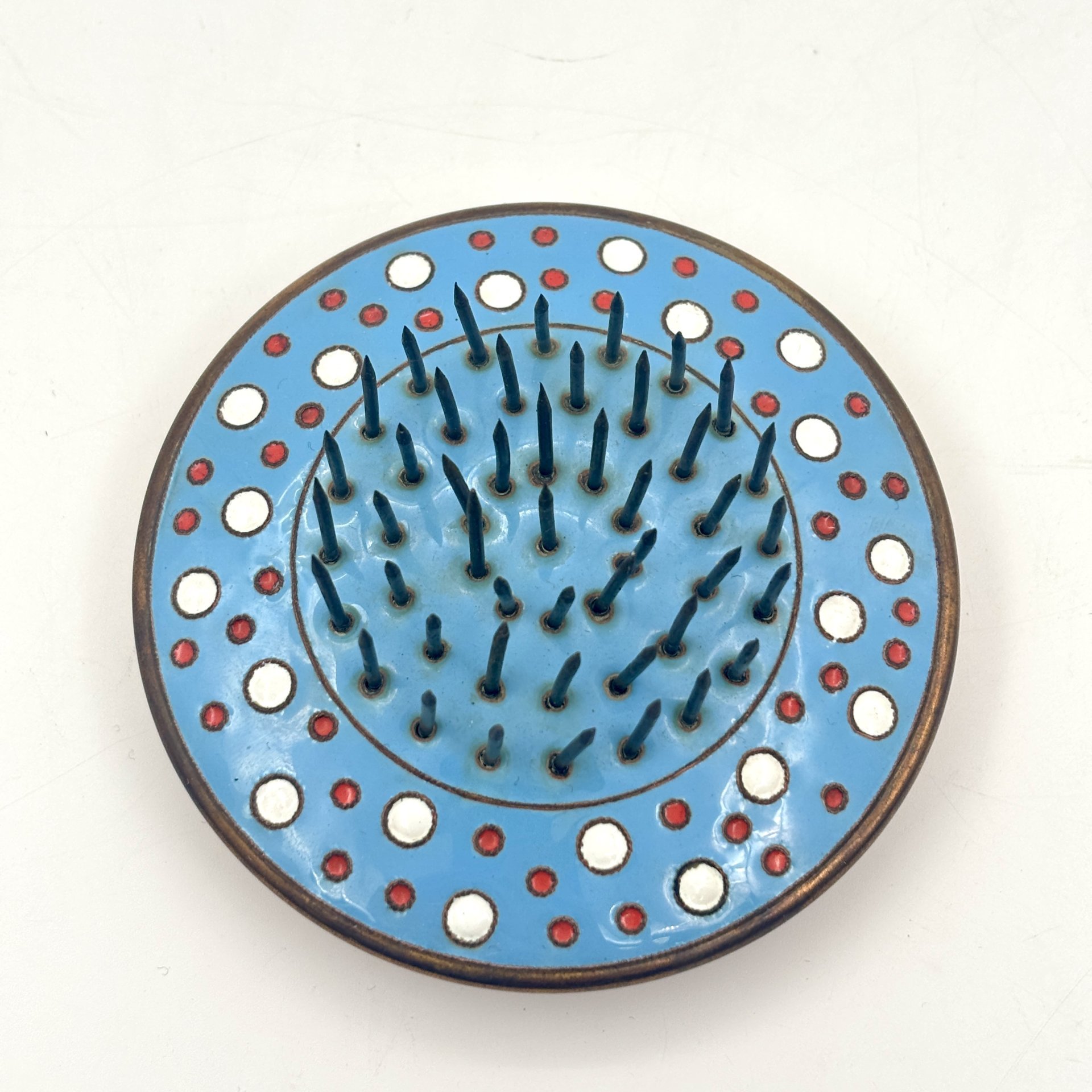 Кензан (подставка под цветы для составления икебаны) в оригинальной коробке с талоном, металл, эмаль, картон, Ленинградская ювелирная фабрика, СССР, 1967 г.