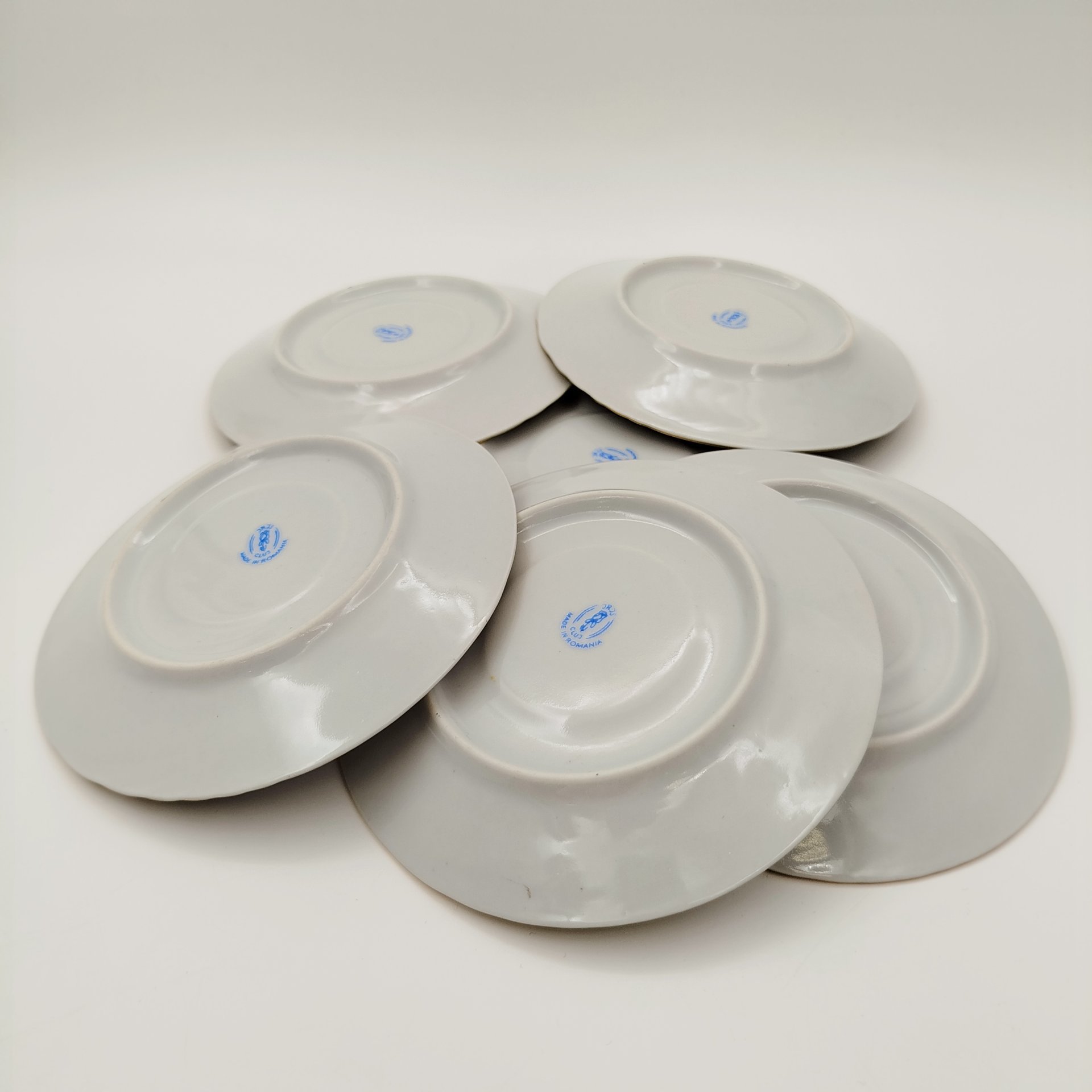 Набор из 6-ти блюдец с цветочным декором, фарфор, деколь, золочение, Cluj-Napoca Porcelain, Румыния, 1970-1990 гг.