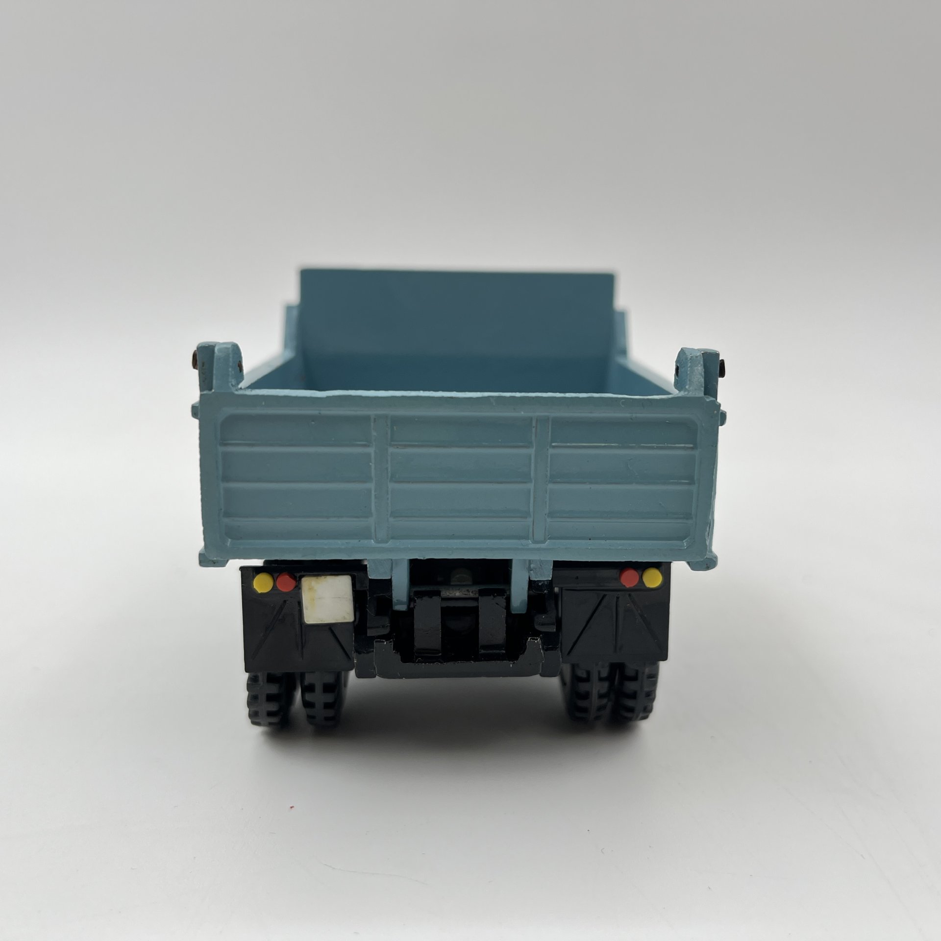 Модель автомобиля "ЗИЛ-ММЗ-4502 Самосвал", масштаб 1:43, металл, пластик, СССР, 1980-1990 гг.