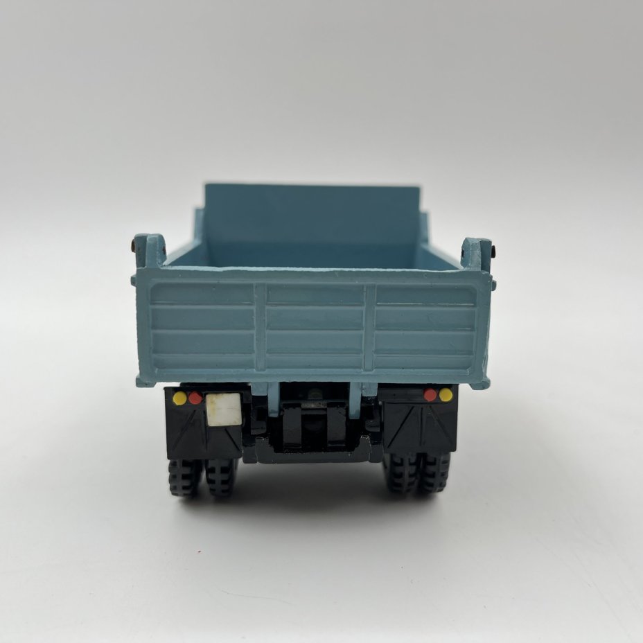 Модель автомобиля "ЗИЛ-ММЗ-4502 Самосвал", масштаб 1:43