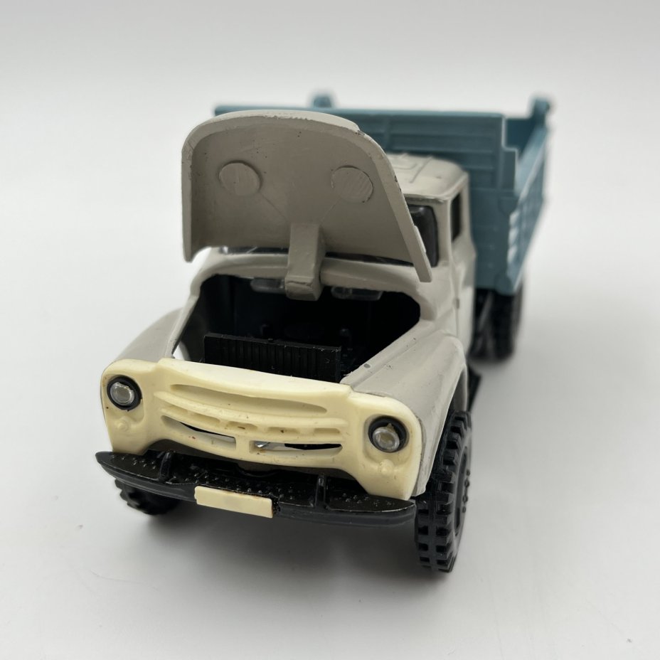 Модель автомобиля "ЗИЛ-ММЗ-4502 Самосвал", масштаб 1:43