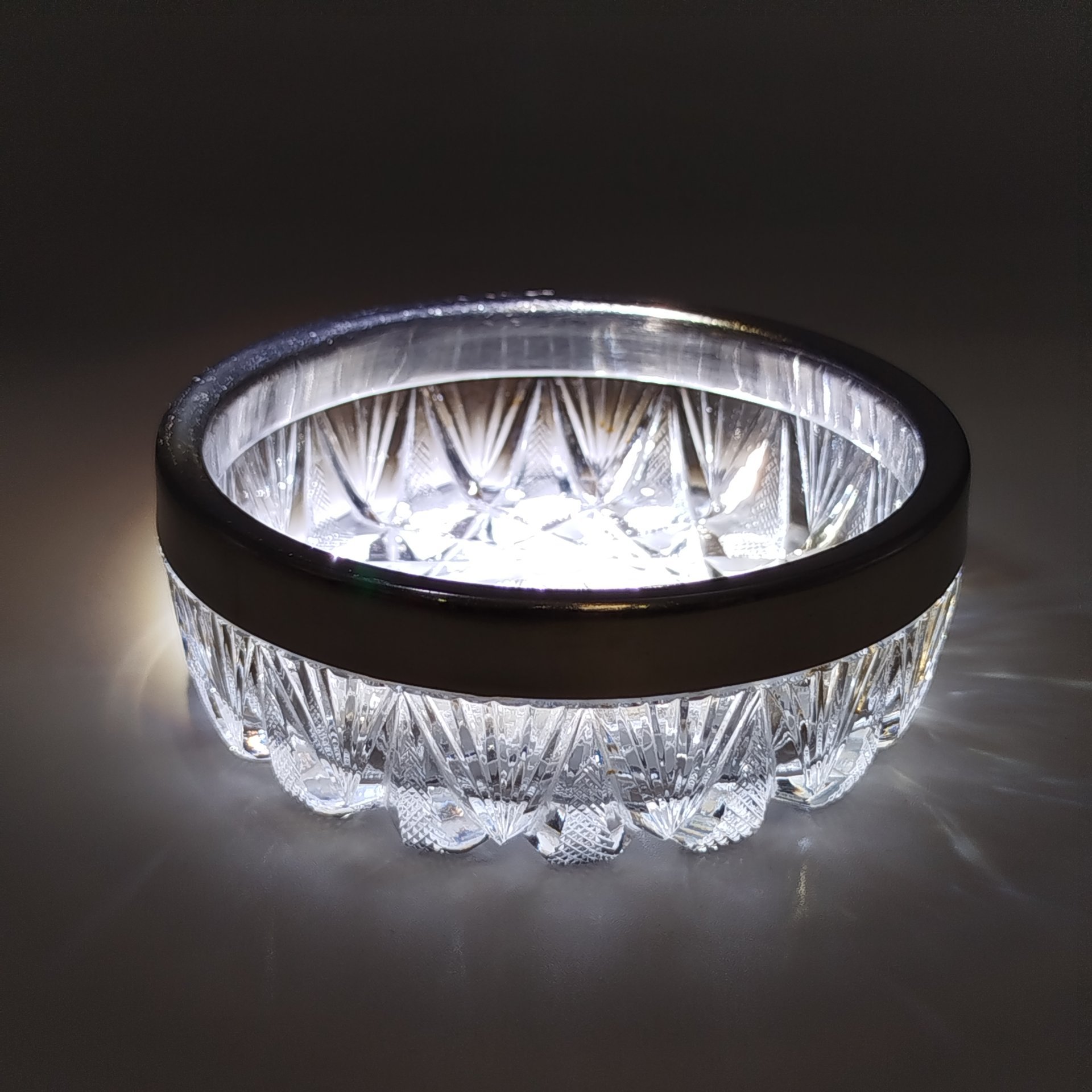 Пепельница (вазочка для мелочей/конфетница) с металлическим ободком, хрусталь, металл, СССР, 1960-1980 гг.