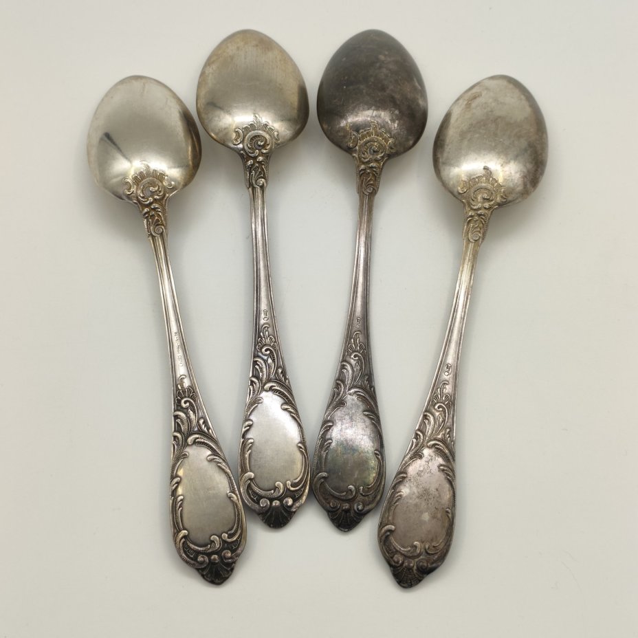 Набор из 4-х столовых ложек, украшенных растительным декором, мНЦ (медь-никель-цинк), Вольнянский завод столовых приборов им. Шевченко (ЗiШ, ЗиШ), СССР, 1960-1990 гг.