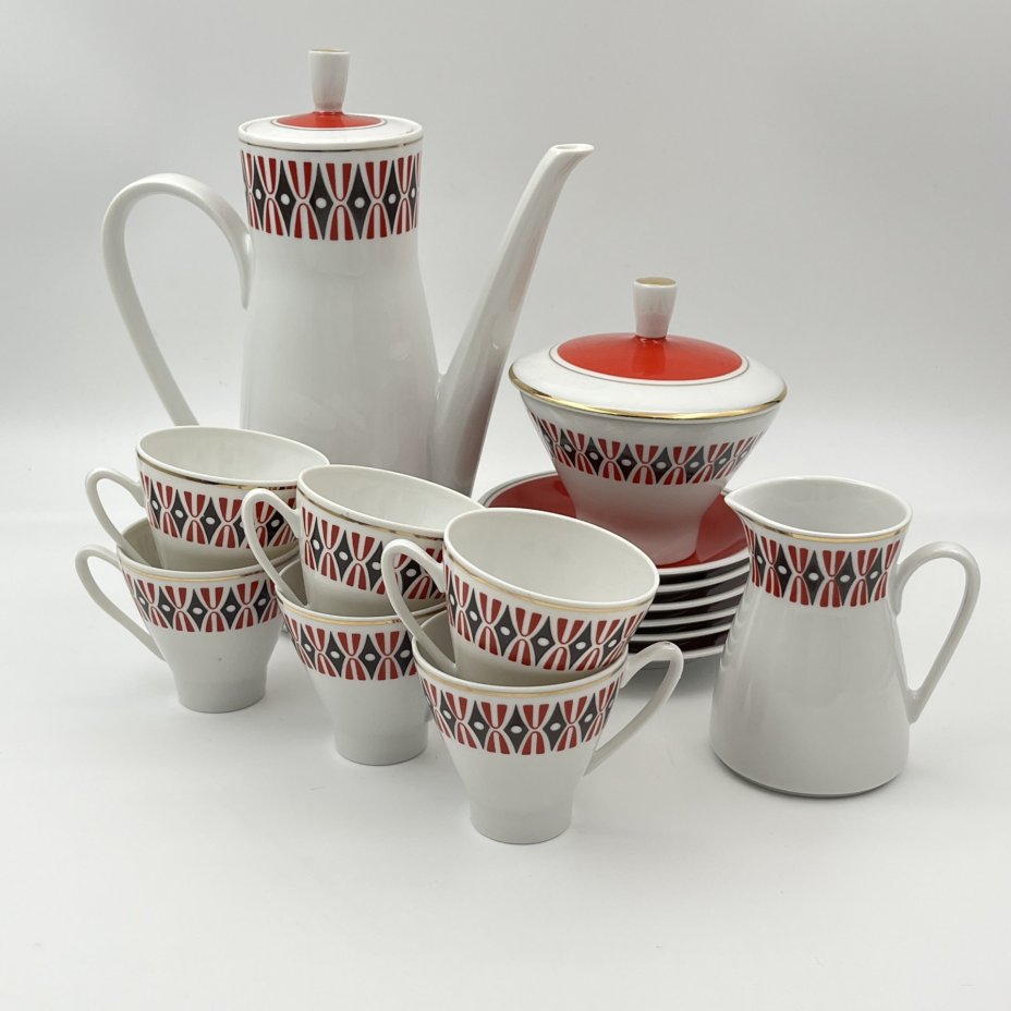 Сервиз кофейный на 6 персон (15 предметов) с минималистичным орнаментом, фарфор, крытье, деколь, золочение, Freiberger Porzellan, ГДР, 1960-1990 гг.