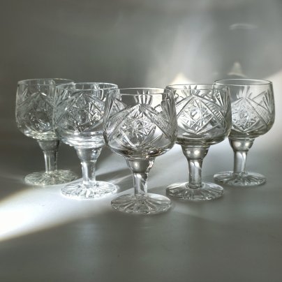 Набор из 5-ти рюмок с резным геометрическим декором