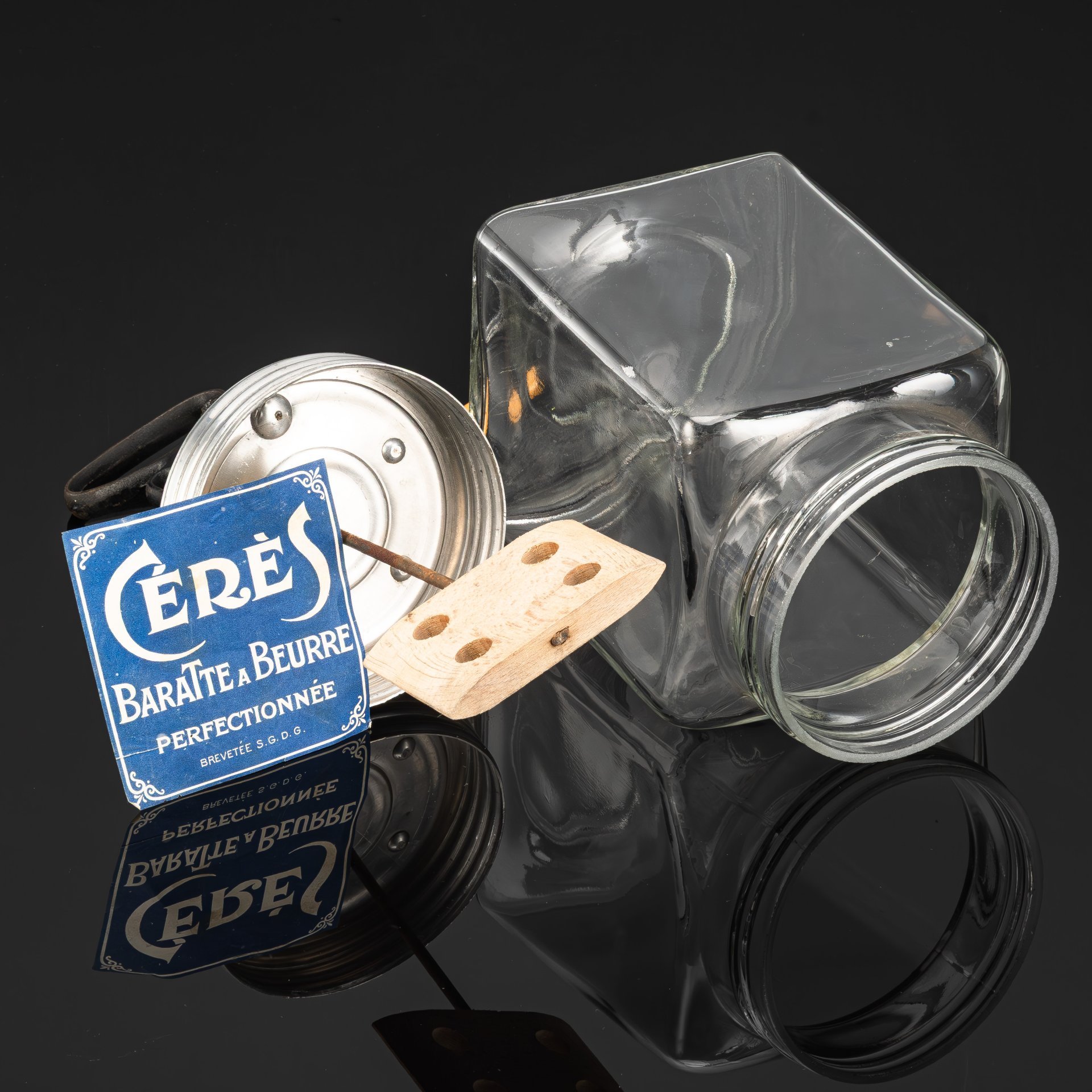 Маслобойка ручная "Cérès: Baratte à Beurre Perfectionnée", мануфактура Brevetée S.G.D.G.