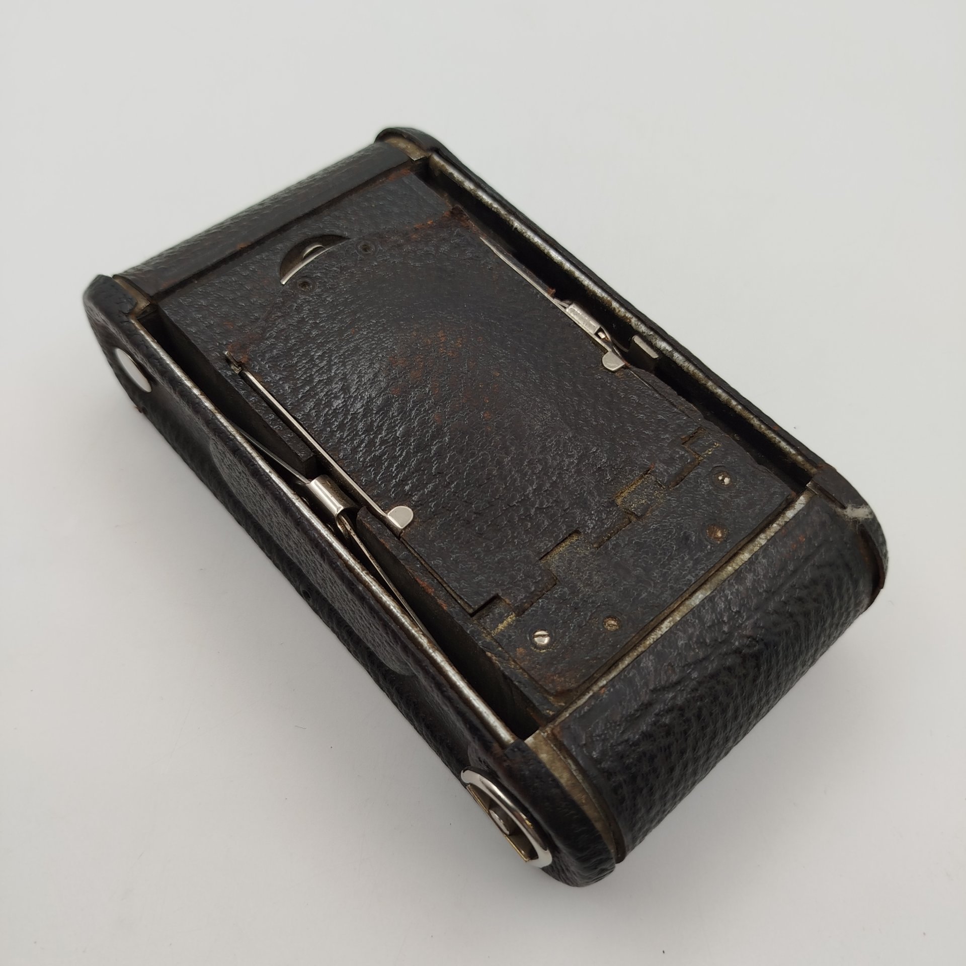 Фотоаппарат складной "No 1 Folding Pocket Kodak", фирма "Eastman Kodak Company", металл, стекло, кожа, США, 1905-1915 гг.
