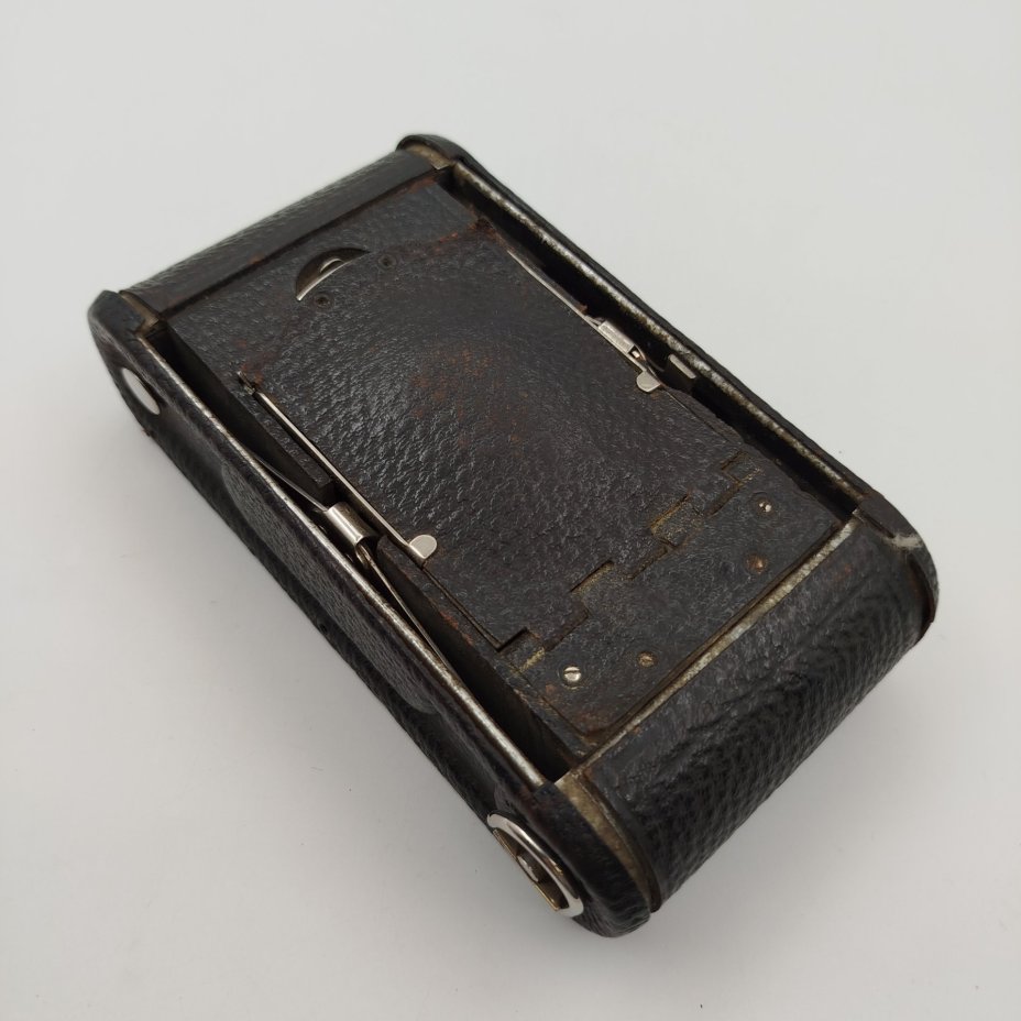 Фотоаппарат складной "No 1 Folding Pocket Kodak", фирма "Eastman Kodak Company", металл, стекло, кожа, США, 1905-1915 гг.