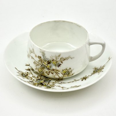 Пара кофейная с нежным цветочным декором, фарфор, деколь, подрисовка, Фарфоровая фабрика Гарднера, Российская империя, 1870-1910 гг.