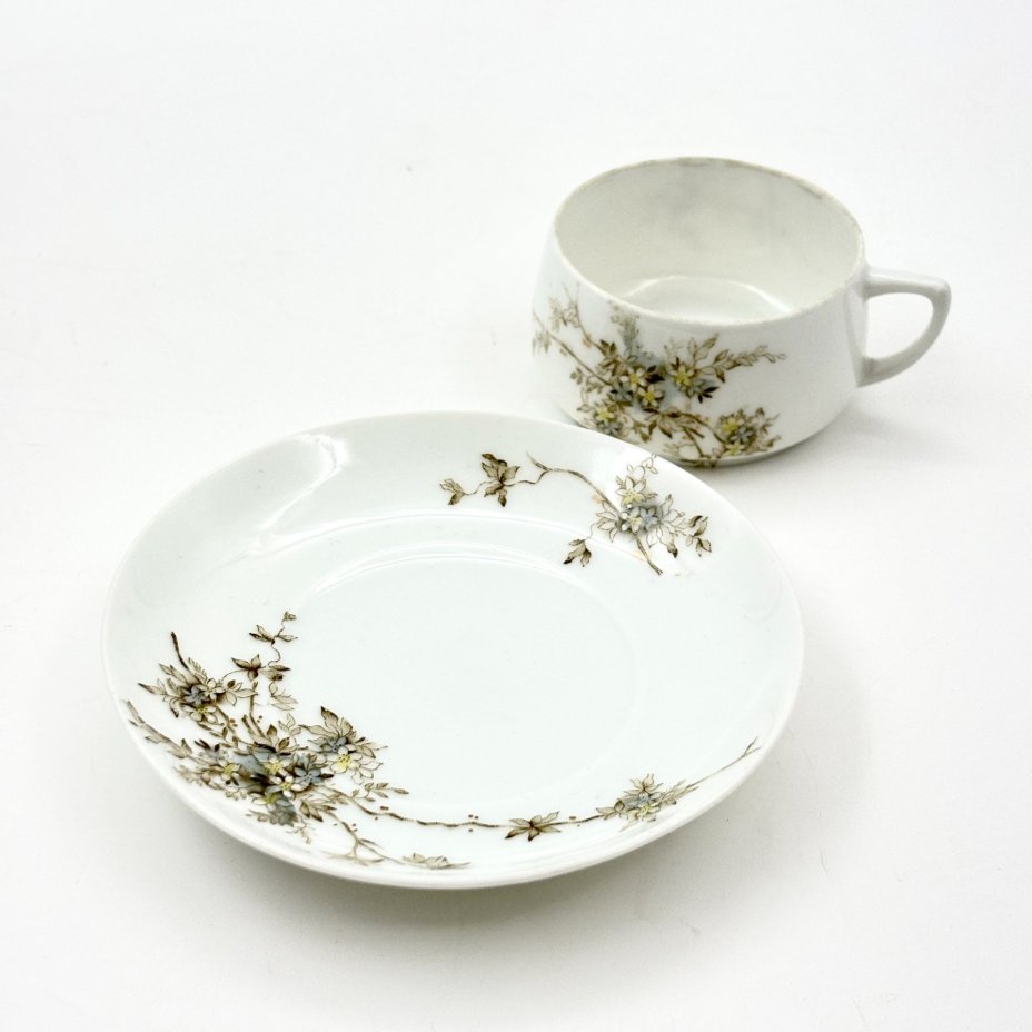 Пара кофейная с нежным цветочным декором, фарфор, деколь, подрисовка, Фарфоровая фабрика Гарднера, Российская империя, 1870-1910 гг.