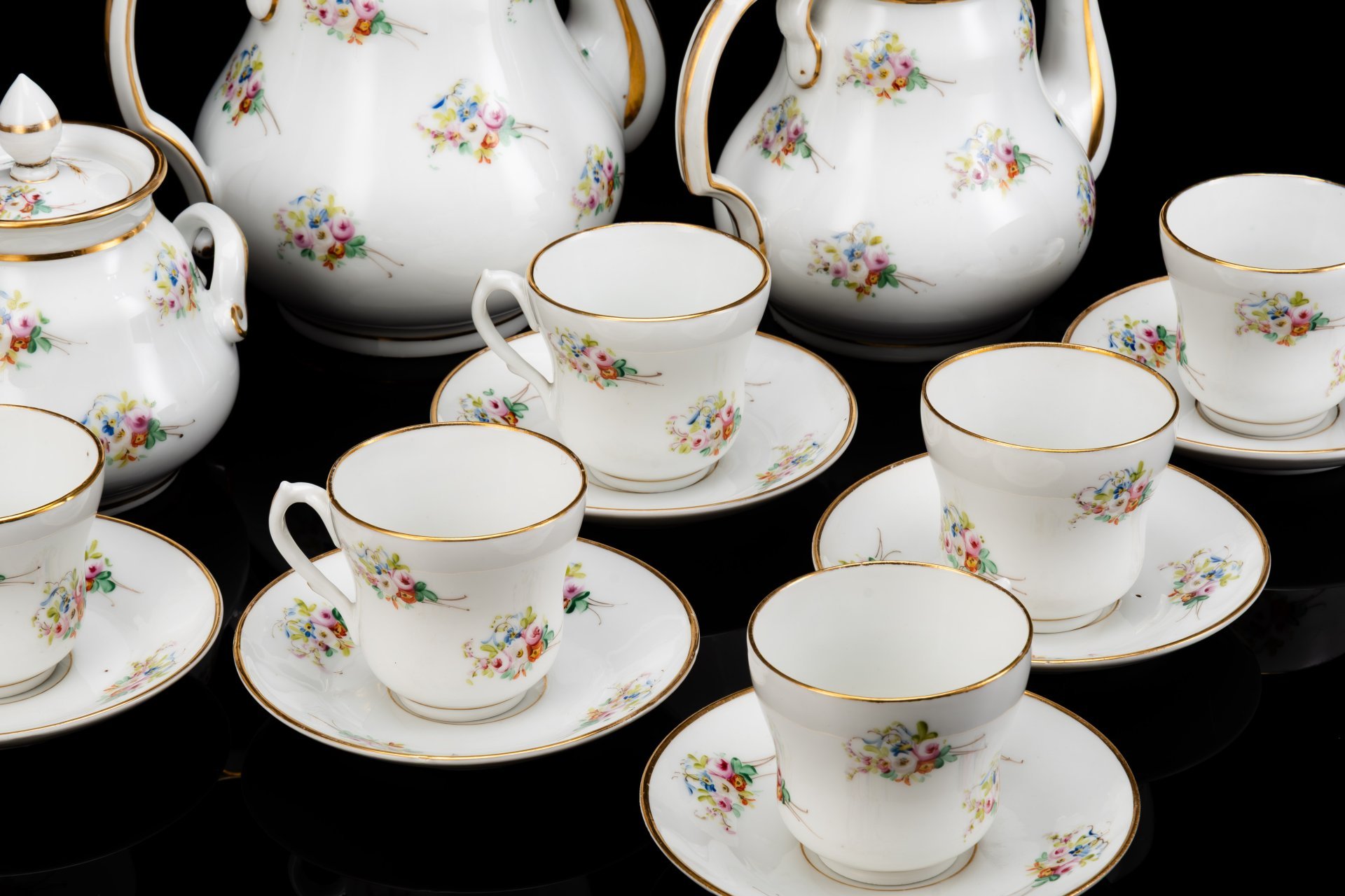 Сервиз чайно-кофейный с цветочным декором на 6 персон (15 предметов)