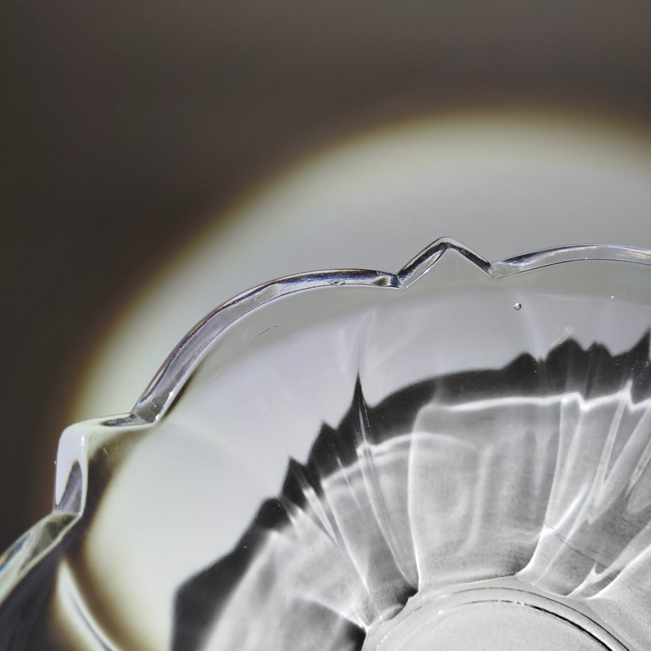 Конфетница(салатник) фестончатым декором, стекло, Дятьковский хрустальный завод, СССР, 1960-1970 гг.