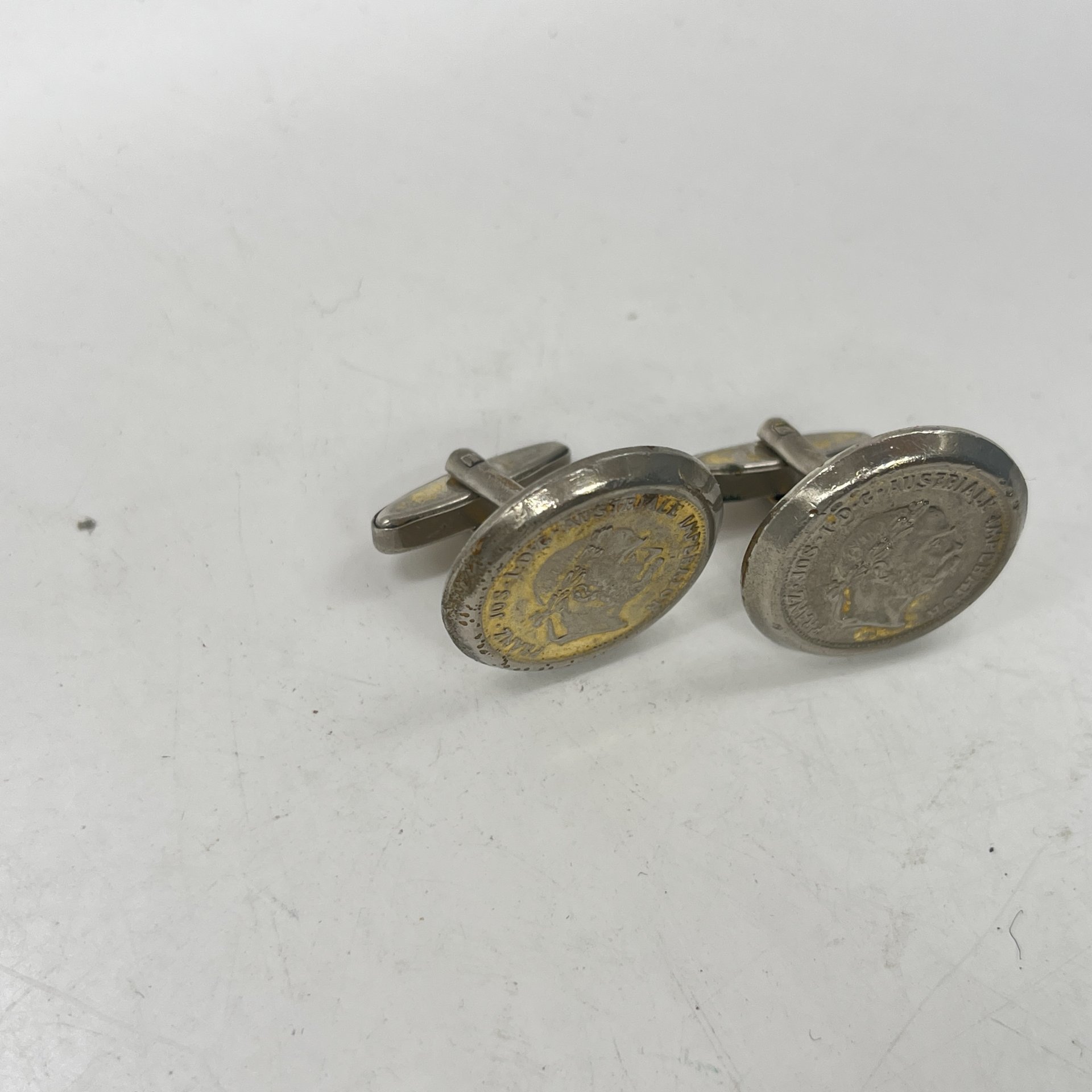 Запонки с копией австрийского дуката Франца Иосифа, металл, Западная Европа, 1900-1920 гг.