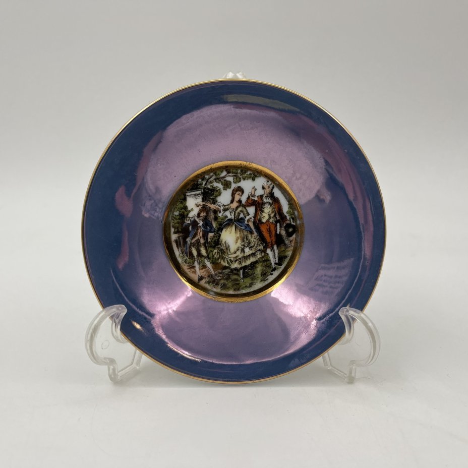 Пара кофейная, украшенная изображением галантной сценой