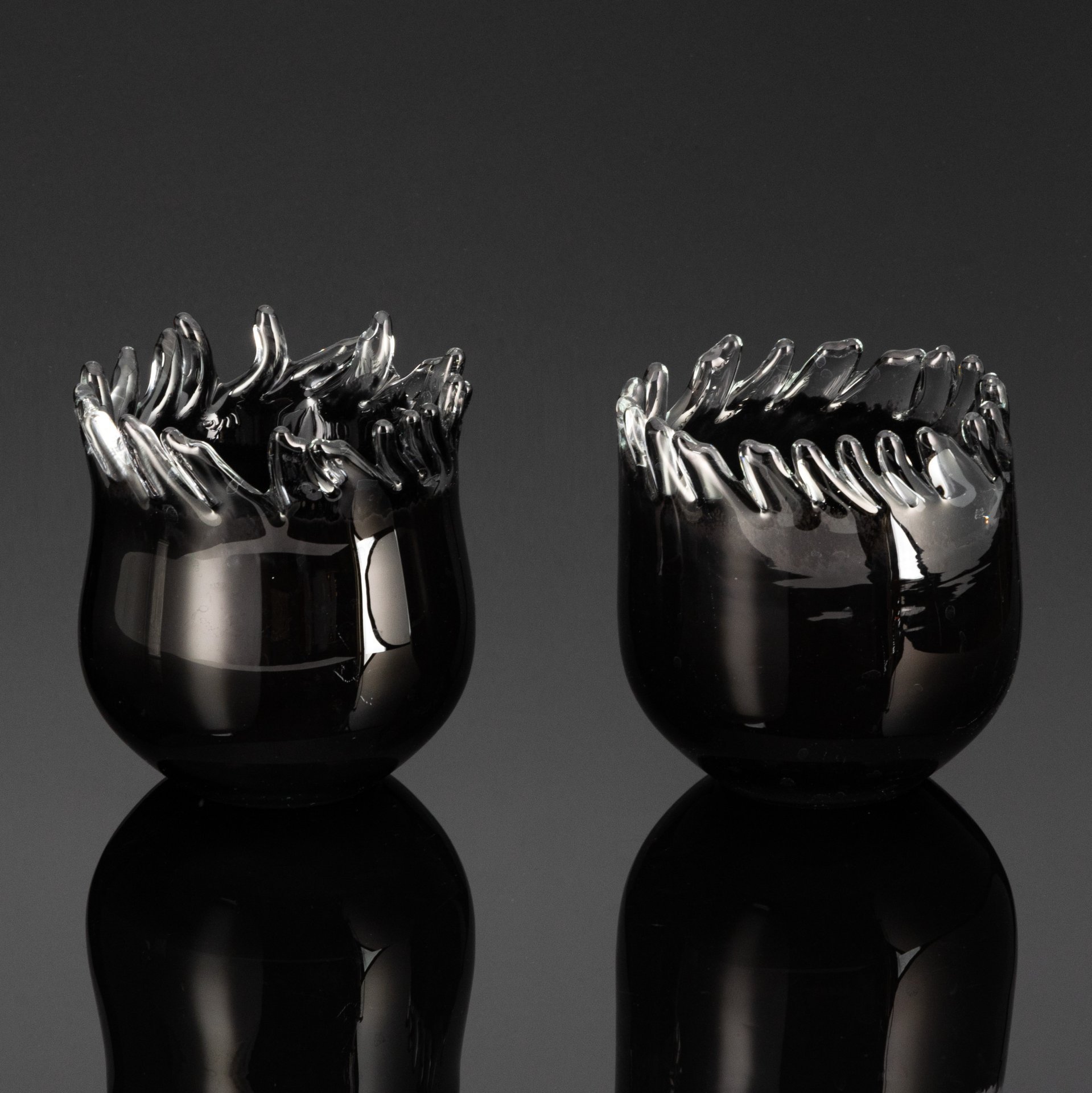 Парные широкие вазы, Cleybergh Glass