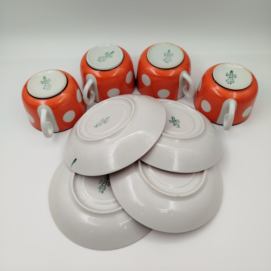 Набор чайных пар на 4 персоны с декором "белый горошек", фарфор, крытье, Дружковский фарфоровый завод, СССР, 1974-1991 гг.