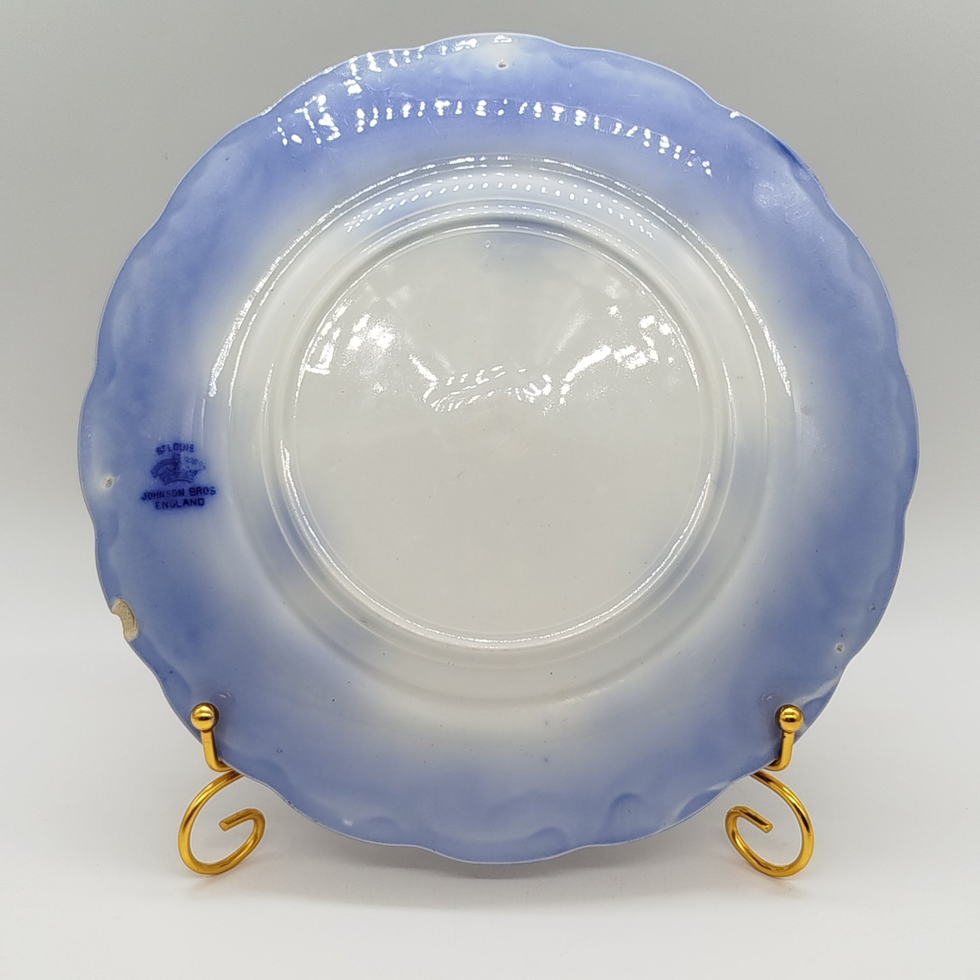 Тарелка обеденная, украшенная цветочным декором (узор "St. Louis"), Johnson Brothers