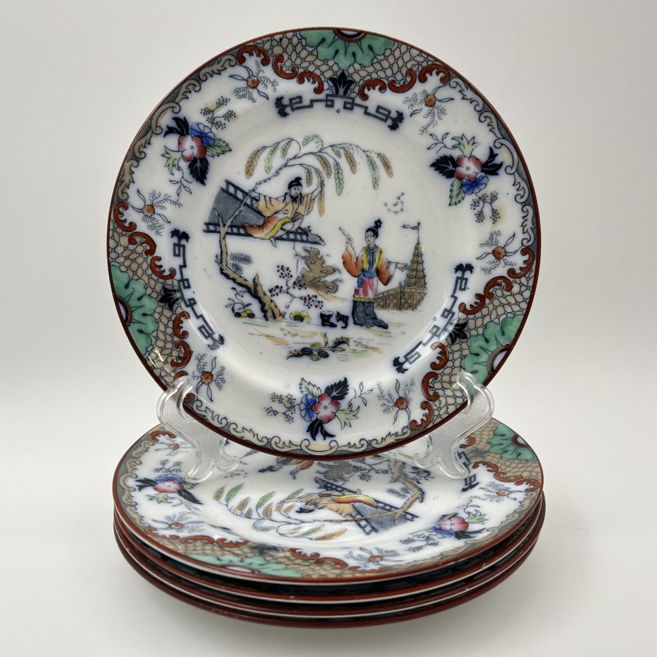 Набор десертных тарелок на 5 персон, выполненных в восточном стиле, Petrus Regout Maastricht, фаянс, деколь с подрисовкой, Нидерланды, 1880-1900 гг.