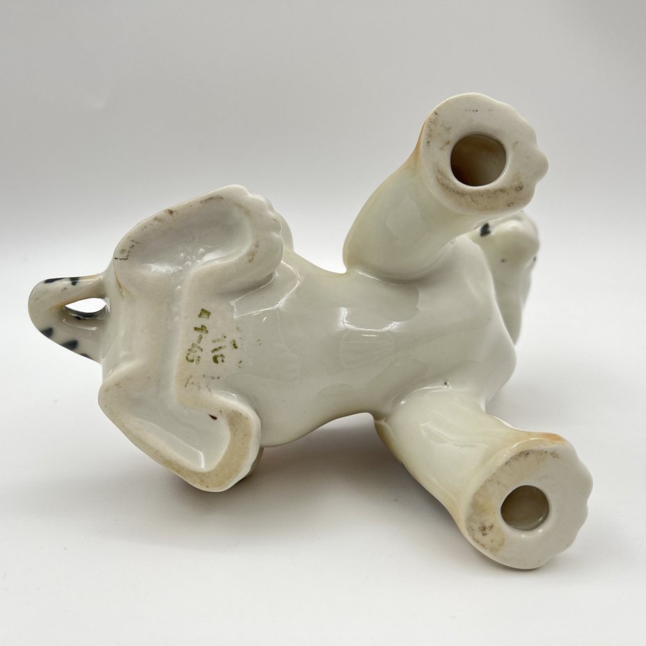 Статуэтка "Тигрёнок", скульптор Б.Я. Воробьев, фарфор, роспись, Ленинградский фарфоровый завод (ЛФЗ), СССР, 1970-1991 гг.