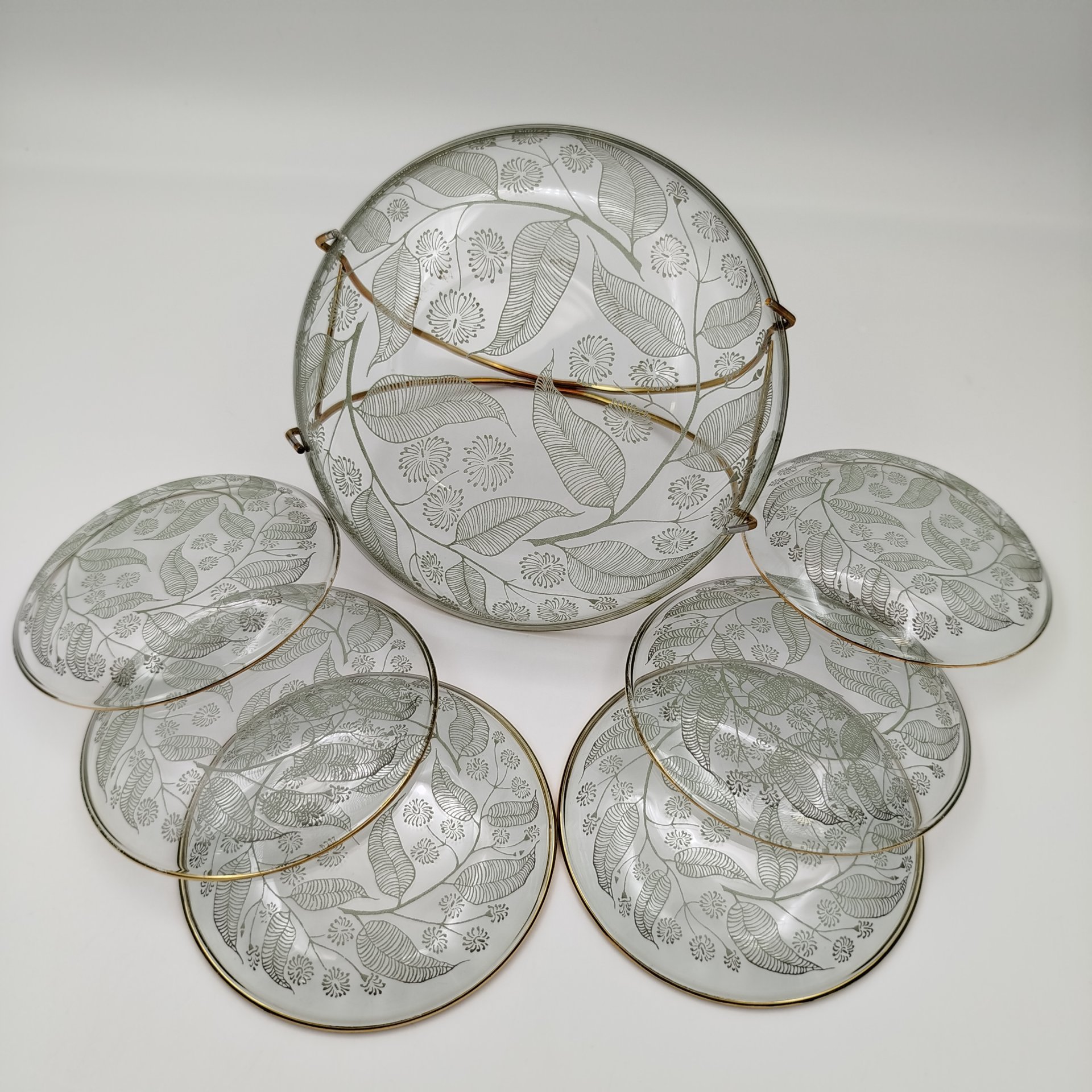 Набор сервировочный с растительным декором, стекло, металл, золочение, Ленинградское объединение электронного приборостроения «Светлана», СССР, 1980-1990 гг.