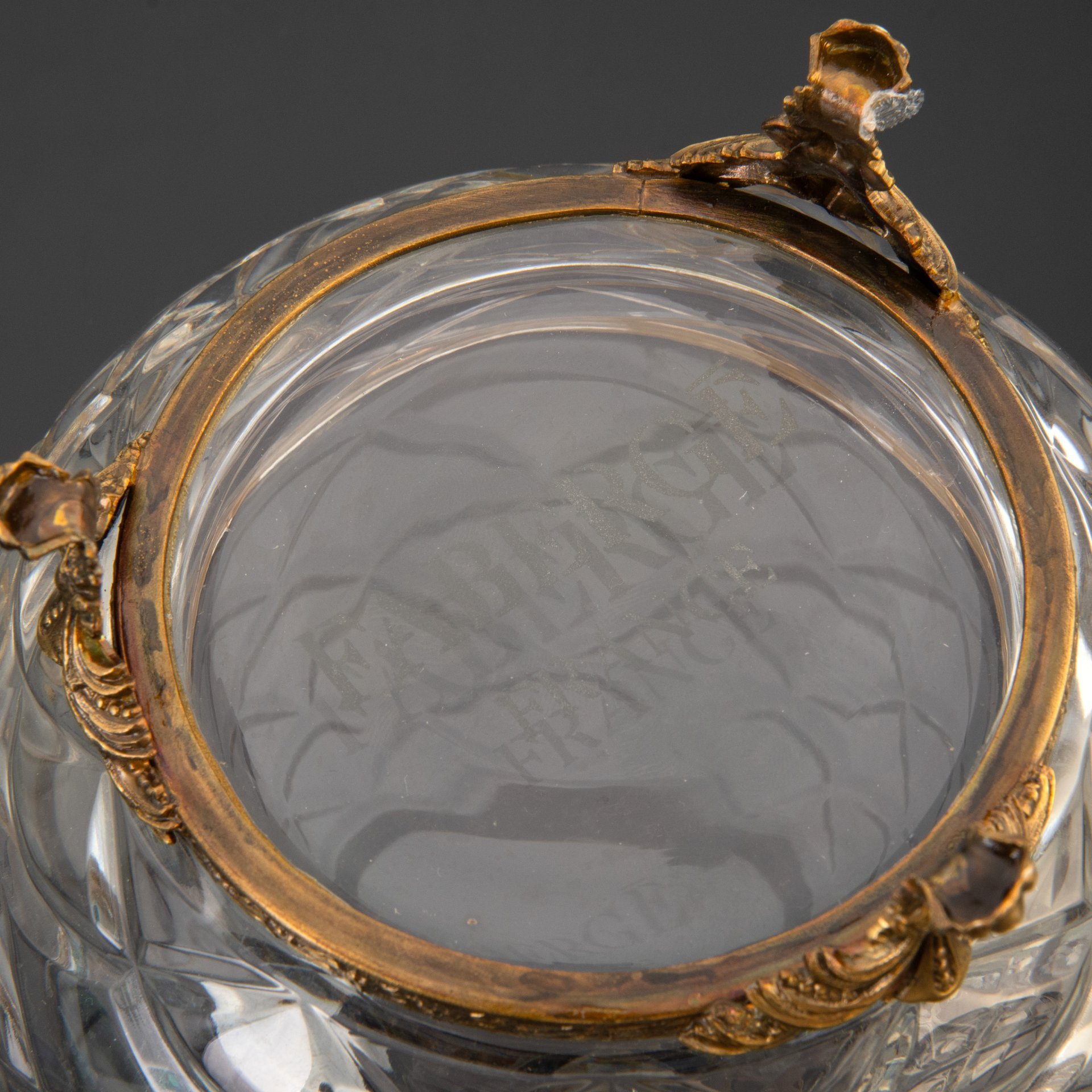 Шкатулка в виде яйца с накладкой в виде двуглавого орла, Фаберже (Faberge)