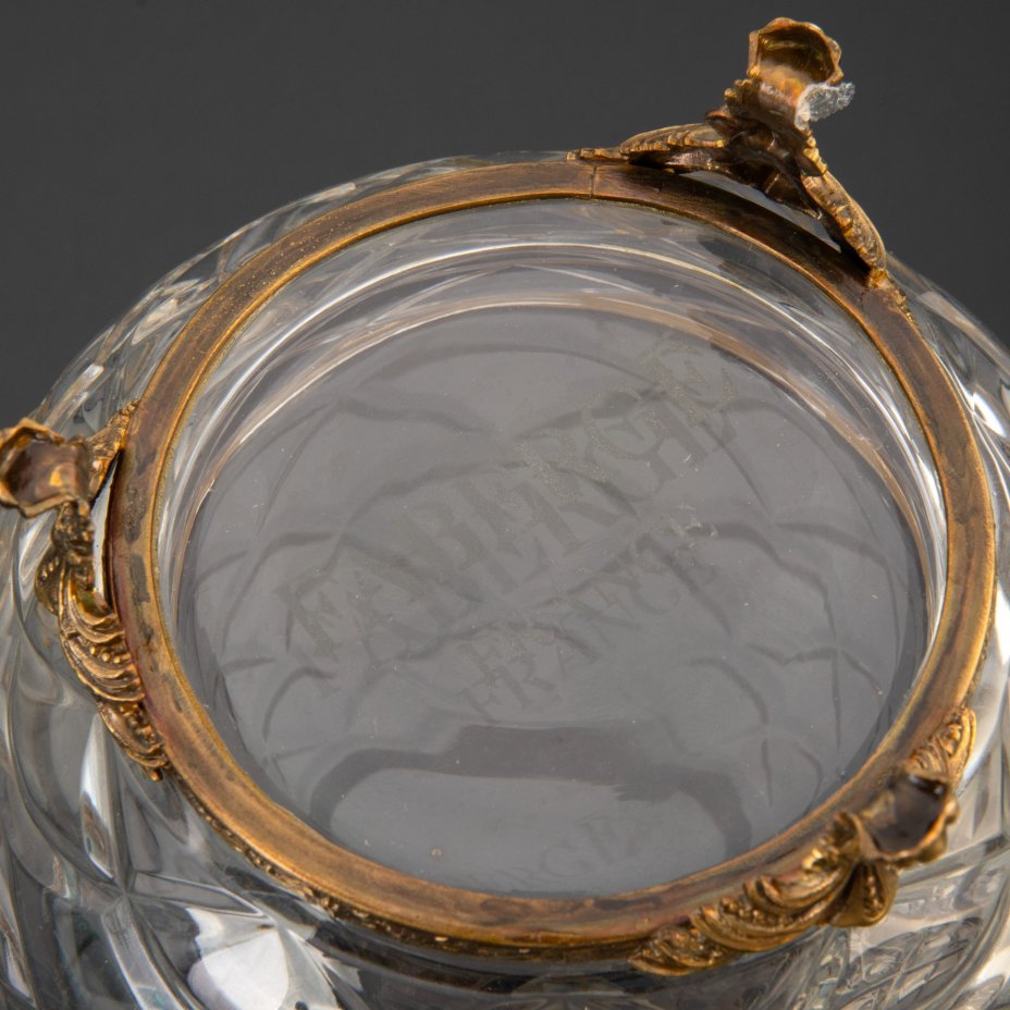 Шкатулка в виде яйца с накладкой в виде двуглавого орла, Фаберже (Faberge)