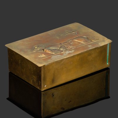 Шкатулка (хьюмидор) "Лошади", латунь, чеканка, дерево, Европа, 1930-1950 гг.