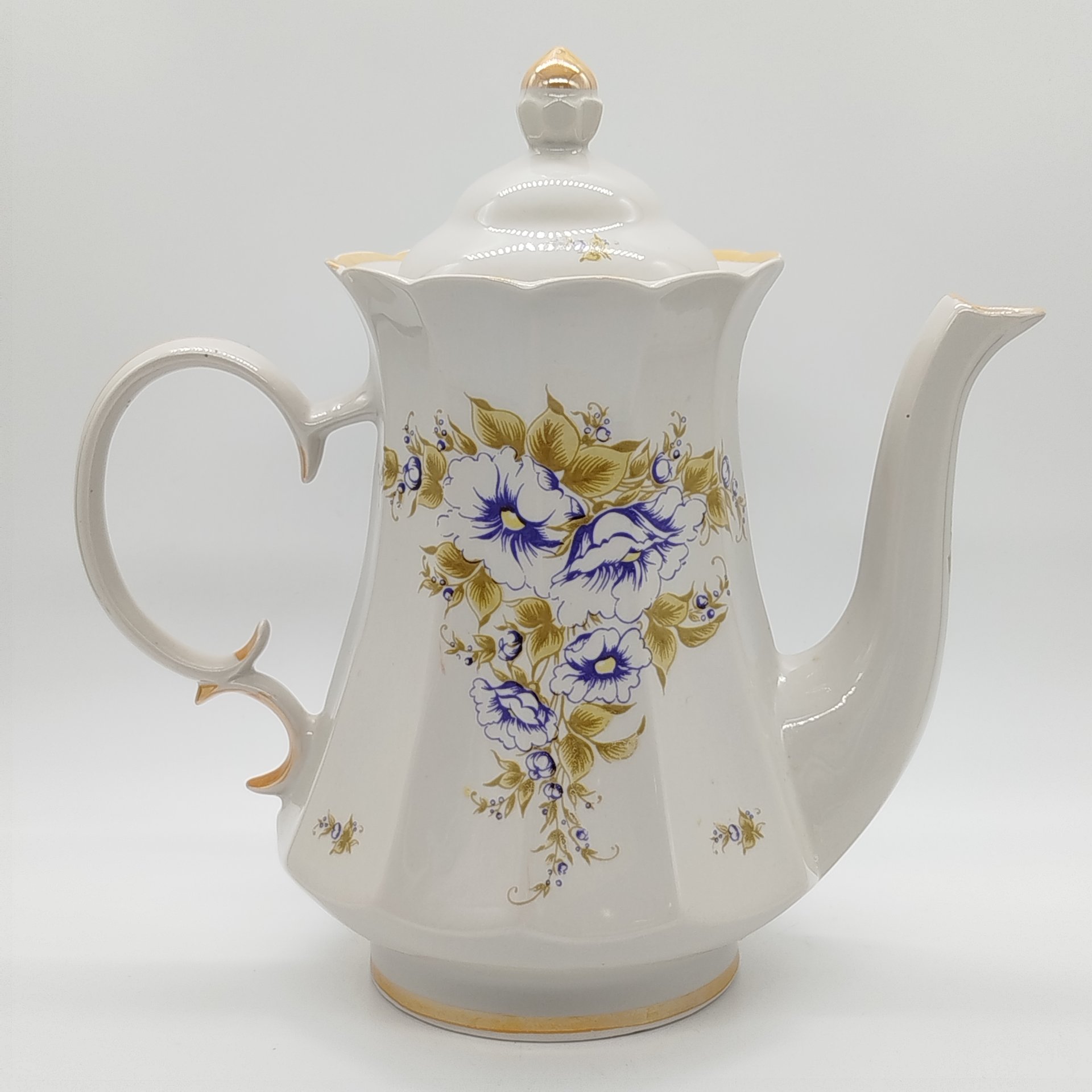 Кофейник с цветочным декором, Коростенский фарфоровый завод (КФЗ)