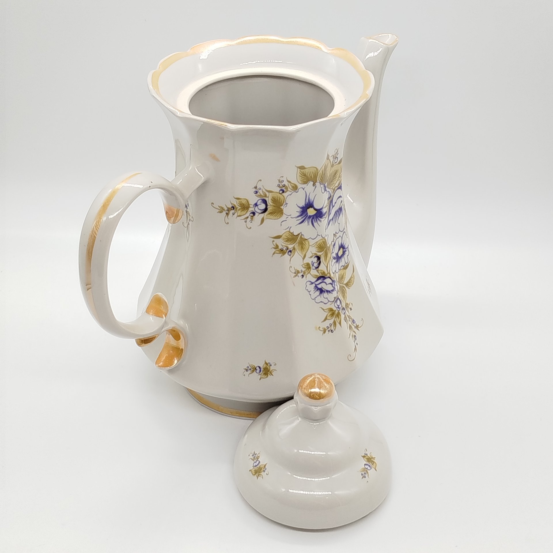 Кофейник с цветочным декором, Коростенский фарфоровый завод (КФЗ)