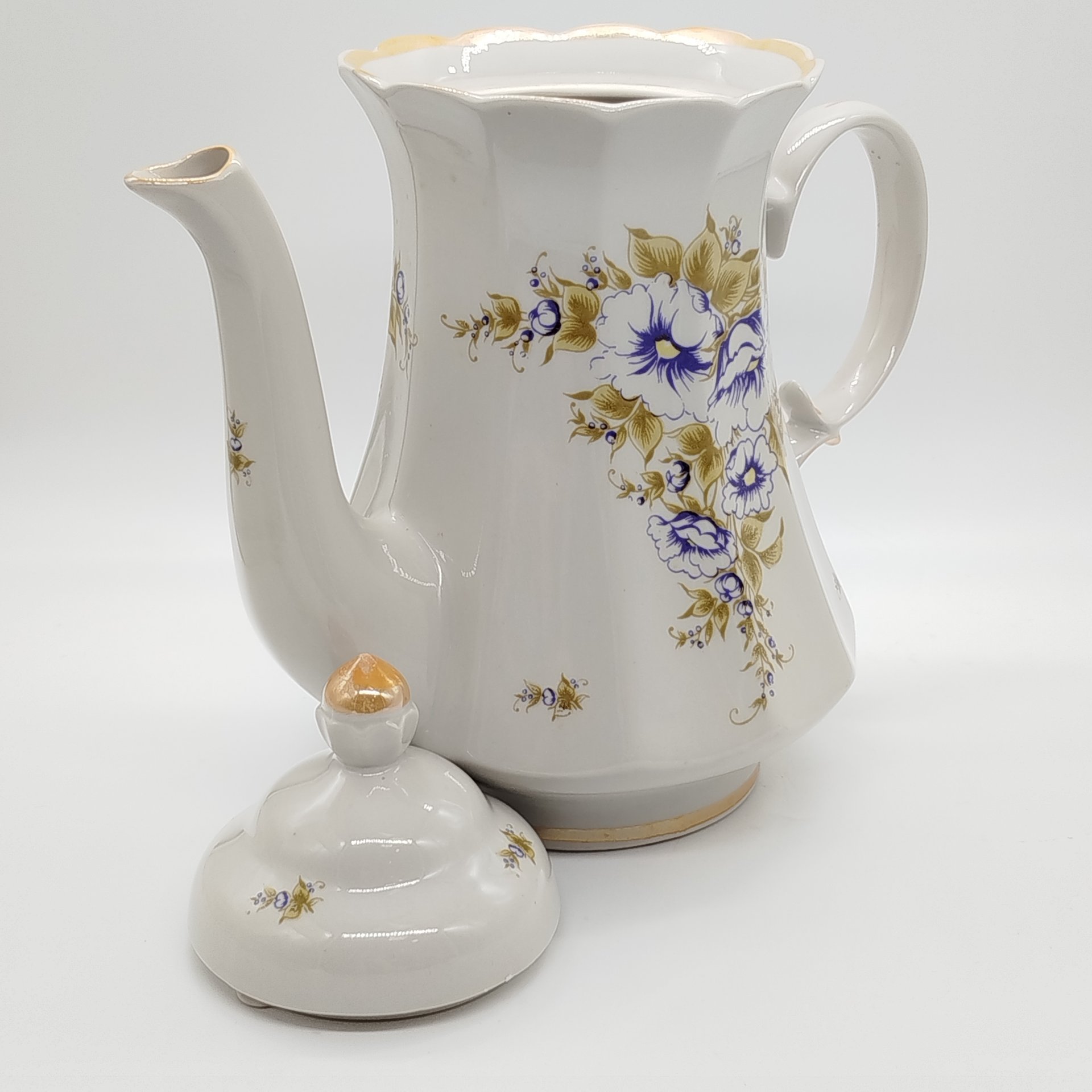 Кофейник с цветочным декором, Коростенский фарфоровый завод (КФЗ)