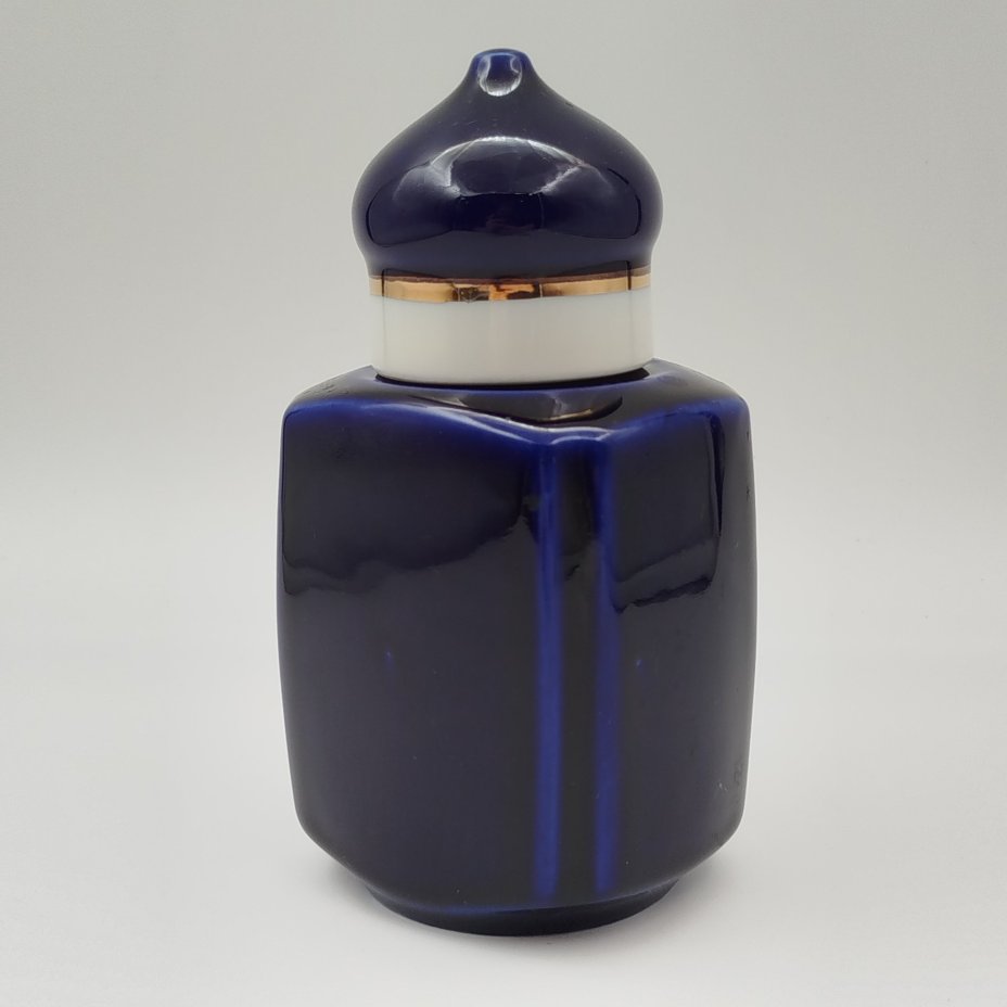 Чайница с крышкой куполообразной формы, фарфор, крытье кобальтом, Дмитровский фарфоровый завод (ДФЗ Вербилки), СССР, 1966-1992 гг.