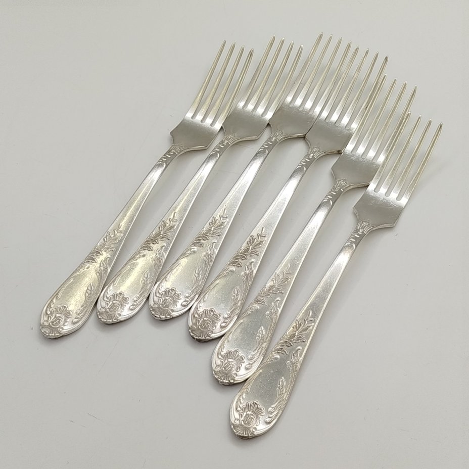 Набор из шести вилок с растительным декором