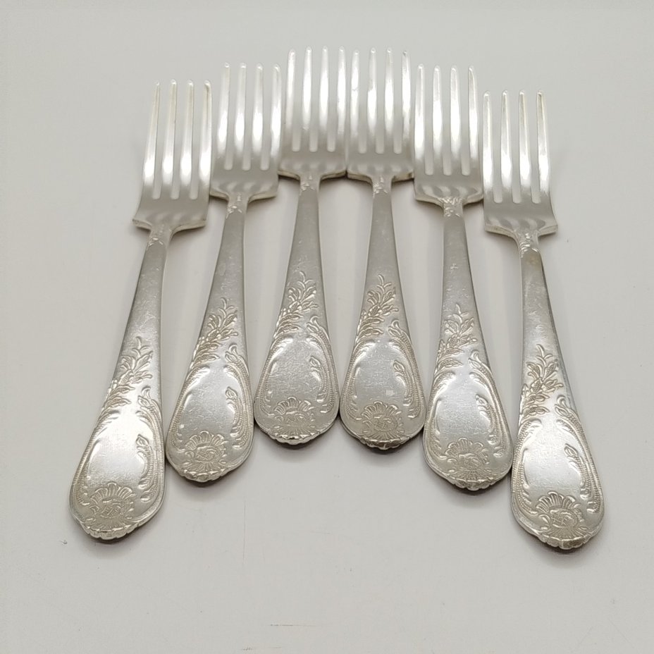 Набор из шести вилок с растительным декором