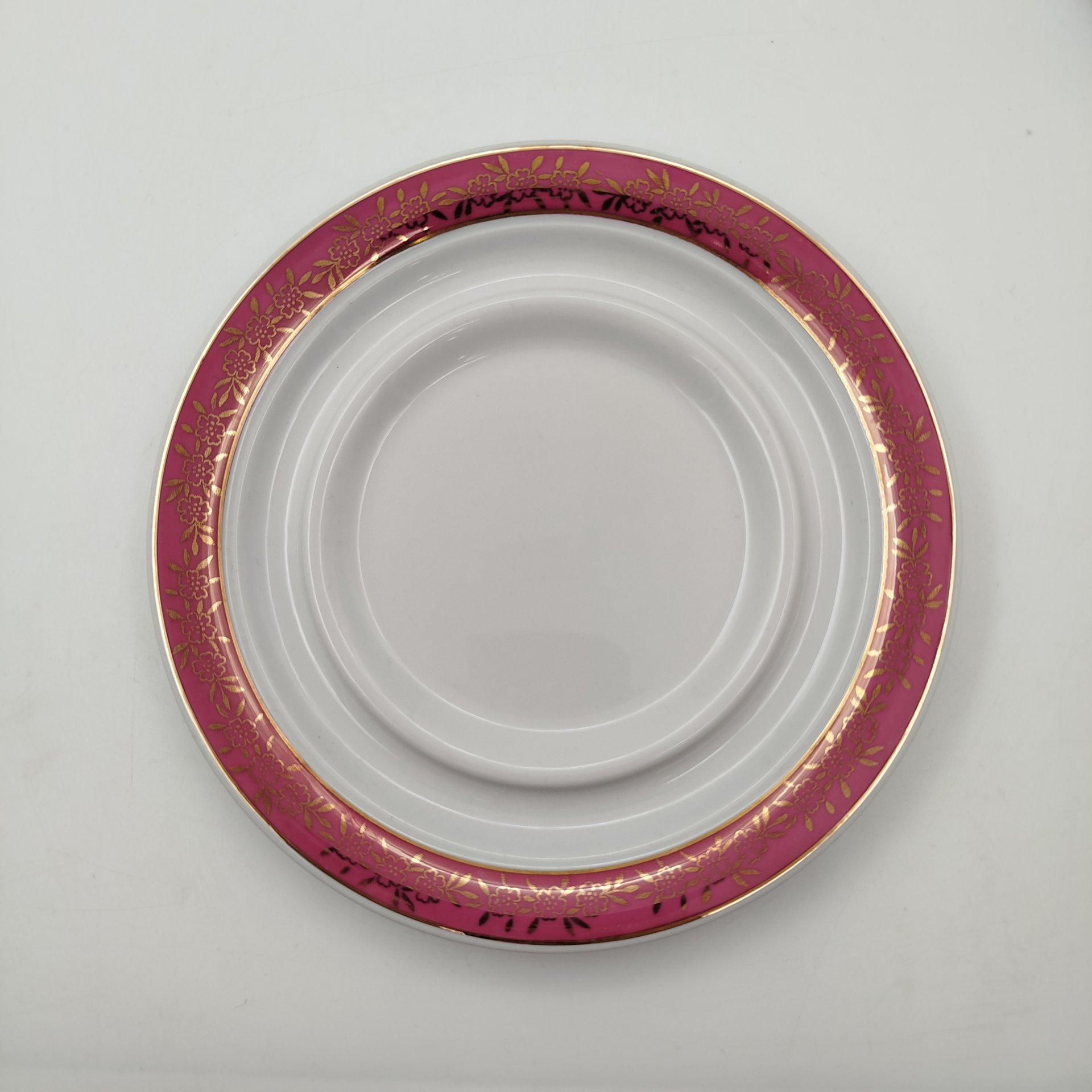 Набор для сервировки стола "Мадонна" (масленка, солонка, перечница), фарфор, деколь, люстр, золочение, Spezial Eisenberg Porzellan (SEP), ГДР, 1970-1990 гг.