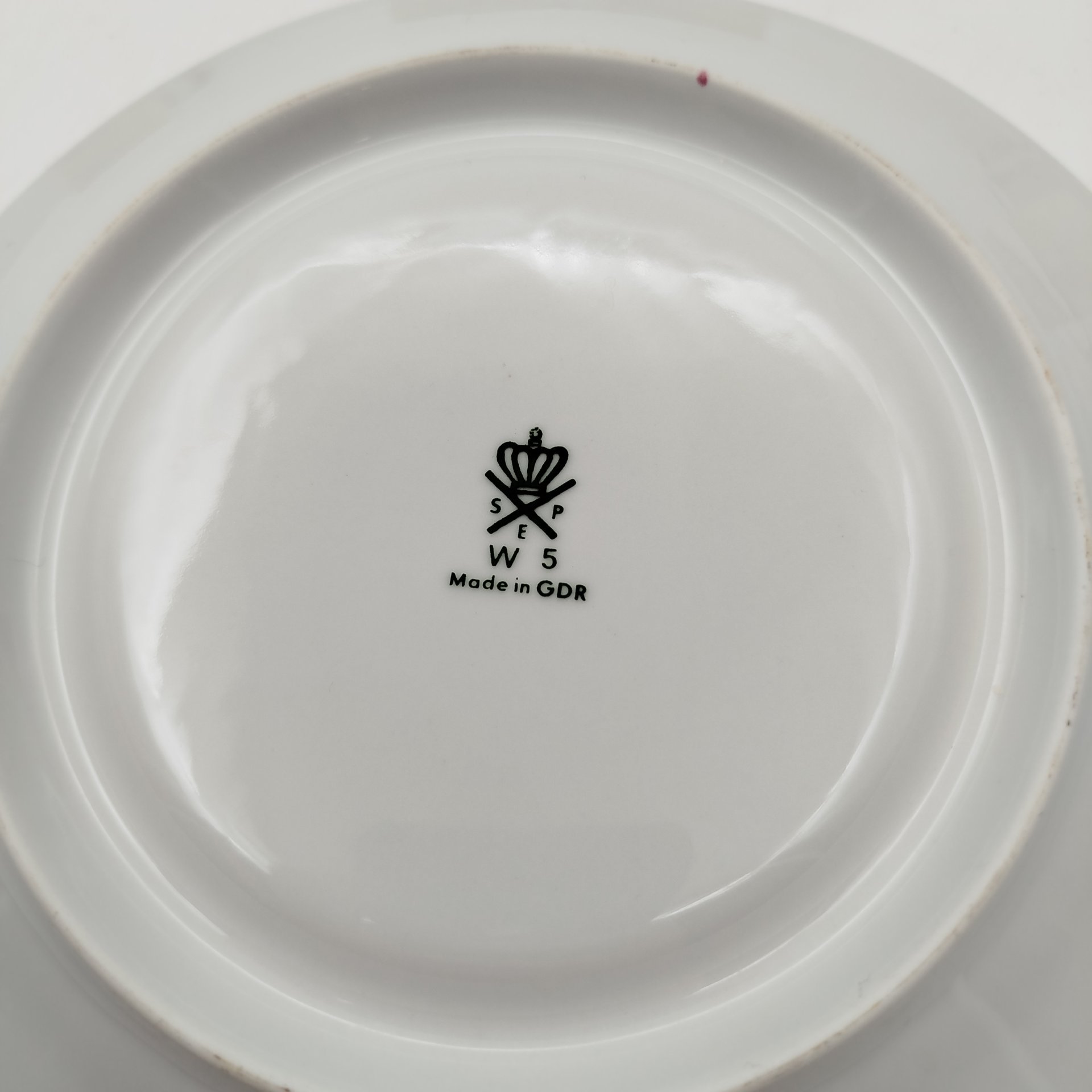 Набор для сервировки стола "Мадонна" (масленка, солонка, перечница), фарфор, деколь, люстр, золочение, Spezial Eisenberg Porzellan (SEP), ГДР, 1970-1990 гг.